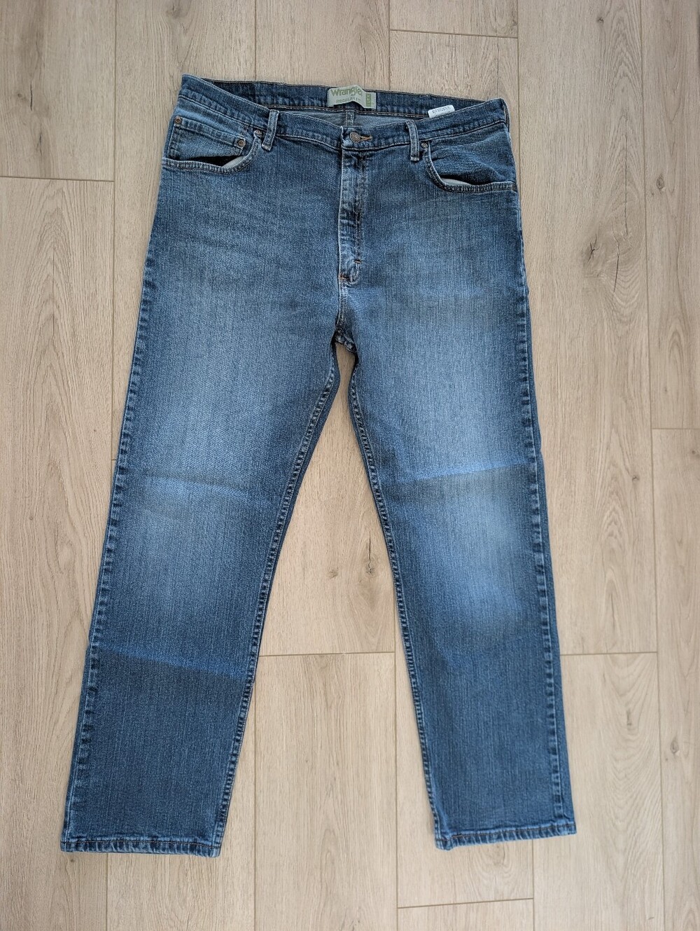 Men's Wrangler Blue Denim Jeans Regular Fit Flex - Picture 7 of 9